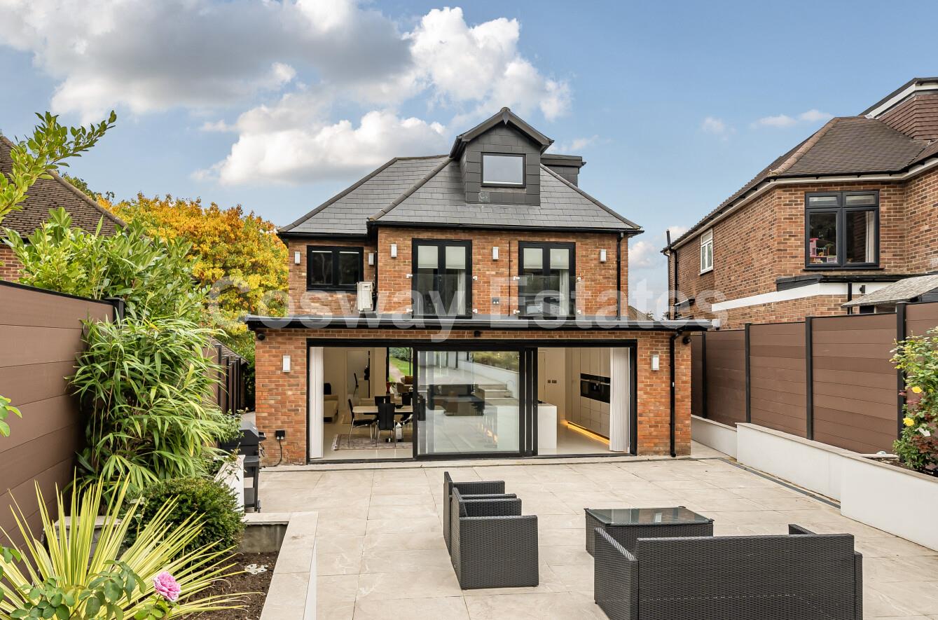 Reddings Close, Mill Hill, NW7, London